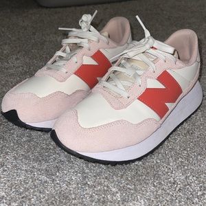 New Balance 237